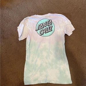 Santa Cruz graphic tee